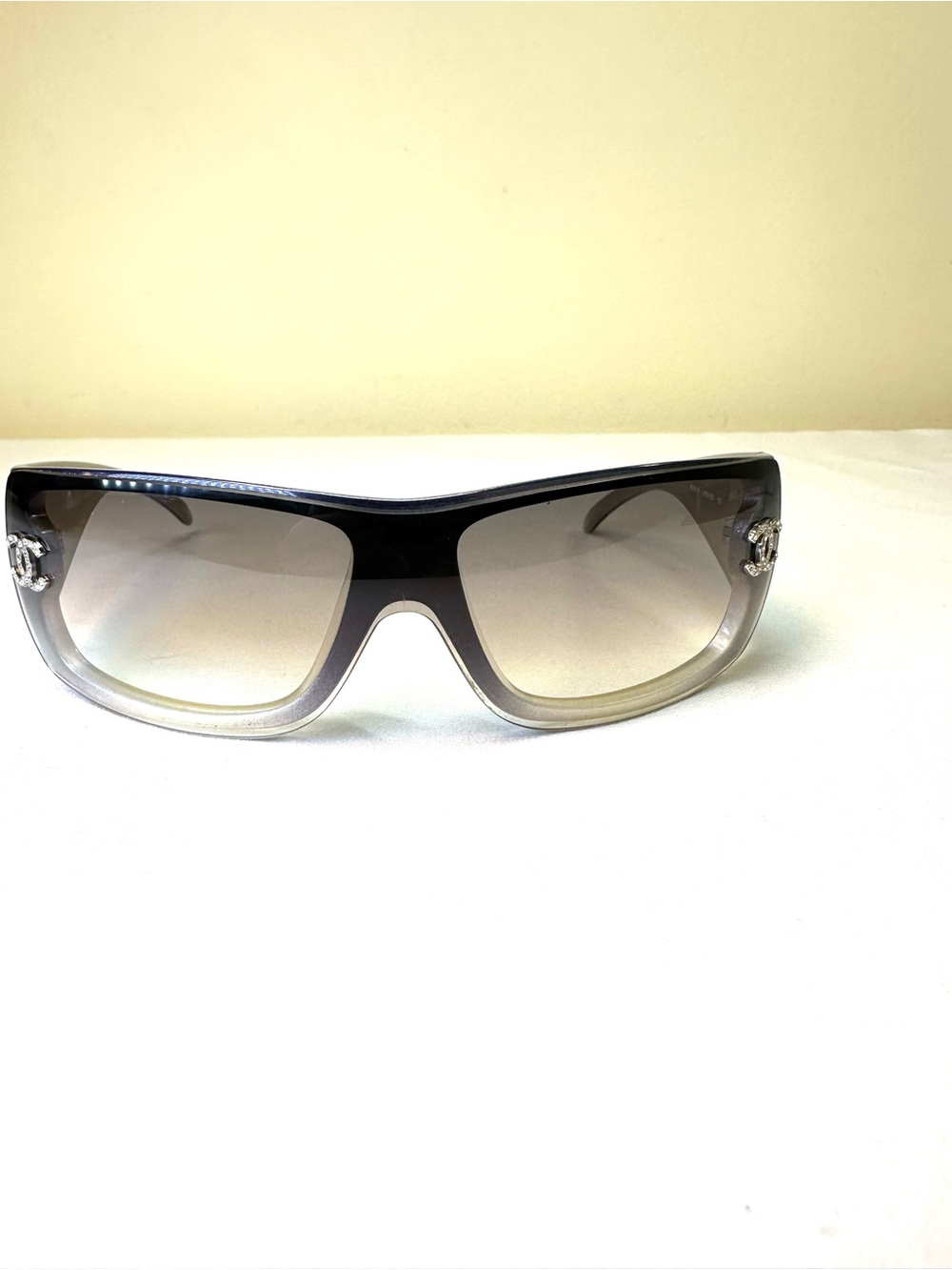 CHANEL CC Crystal Shield Sunglasses Rare Vintage Gradient Lenses w/ COA - Picture 10 of 17